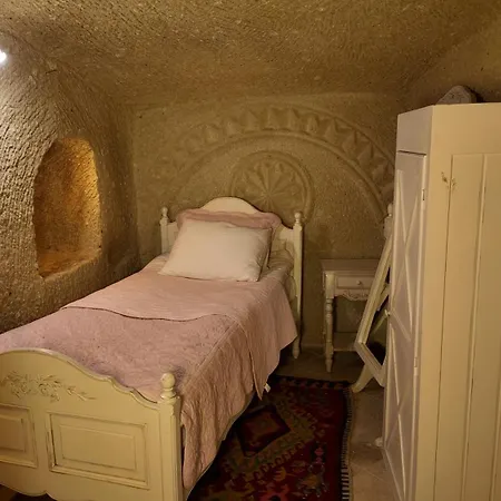 Iris Cave Cappadocia Отель *